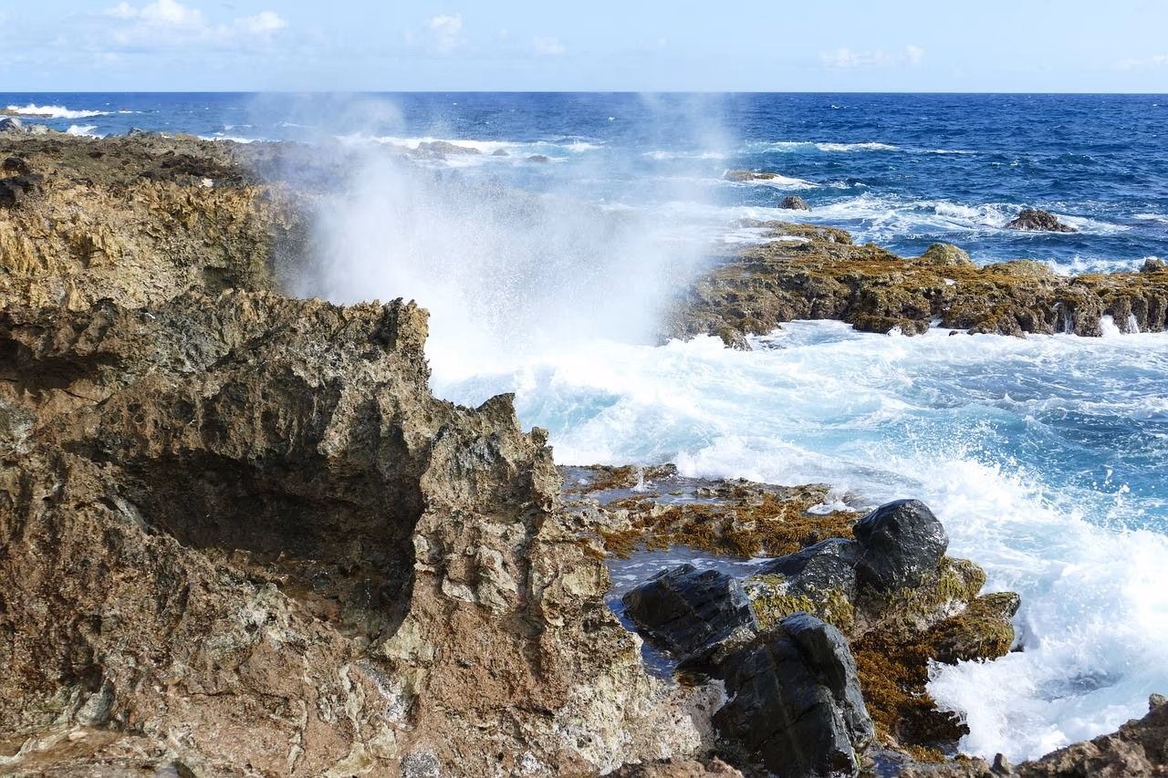 Explore Aruba: 10 Must-Visit Attractions