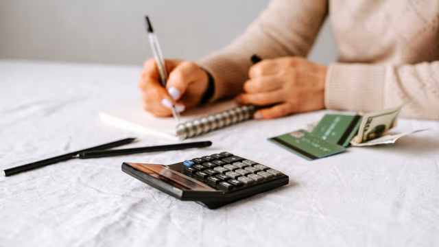 7 Credit Card Mistakes That Cost You Real Money