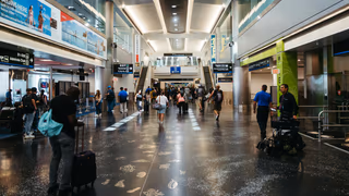 Airline Stopover Programs: Turn Layovers Into Free Vacations