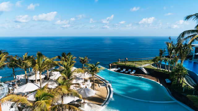 Amex Hotel Collection vs Fine Hotels & Resorts: When the Mid-Tier Program Wins