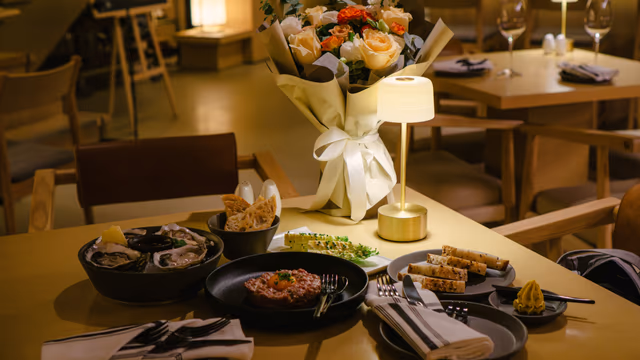 Best Dining Credit Cards for 2026: Maximize Every Meal