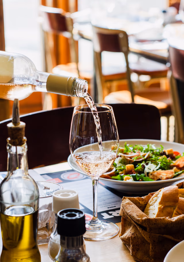 The Top 10 Credit Cards for Dining Rewards