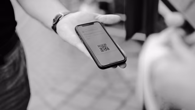 Delta iOS 26 Boarding Passes Now Available in Apple Wallet With Live Activities