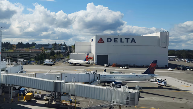 Which Delta SkyMiles Credit Card Is Best? A 2026 Comparison Guide