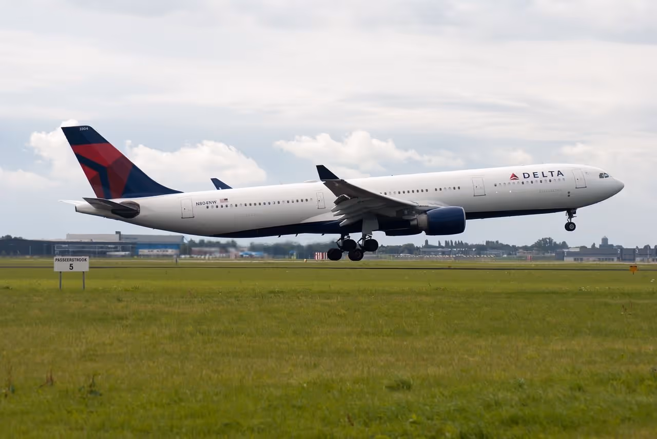 Fly High with Delta SkyMiles: A Complete Program Overview