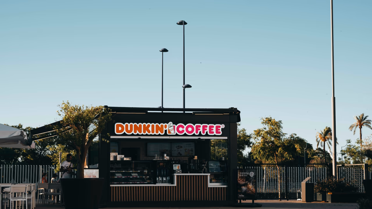 dunkin donuts storefront