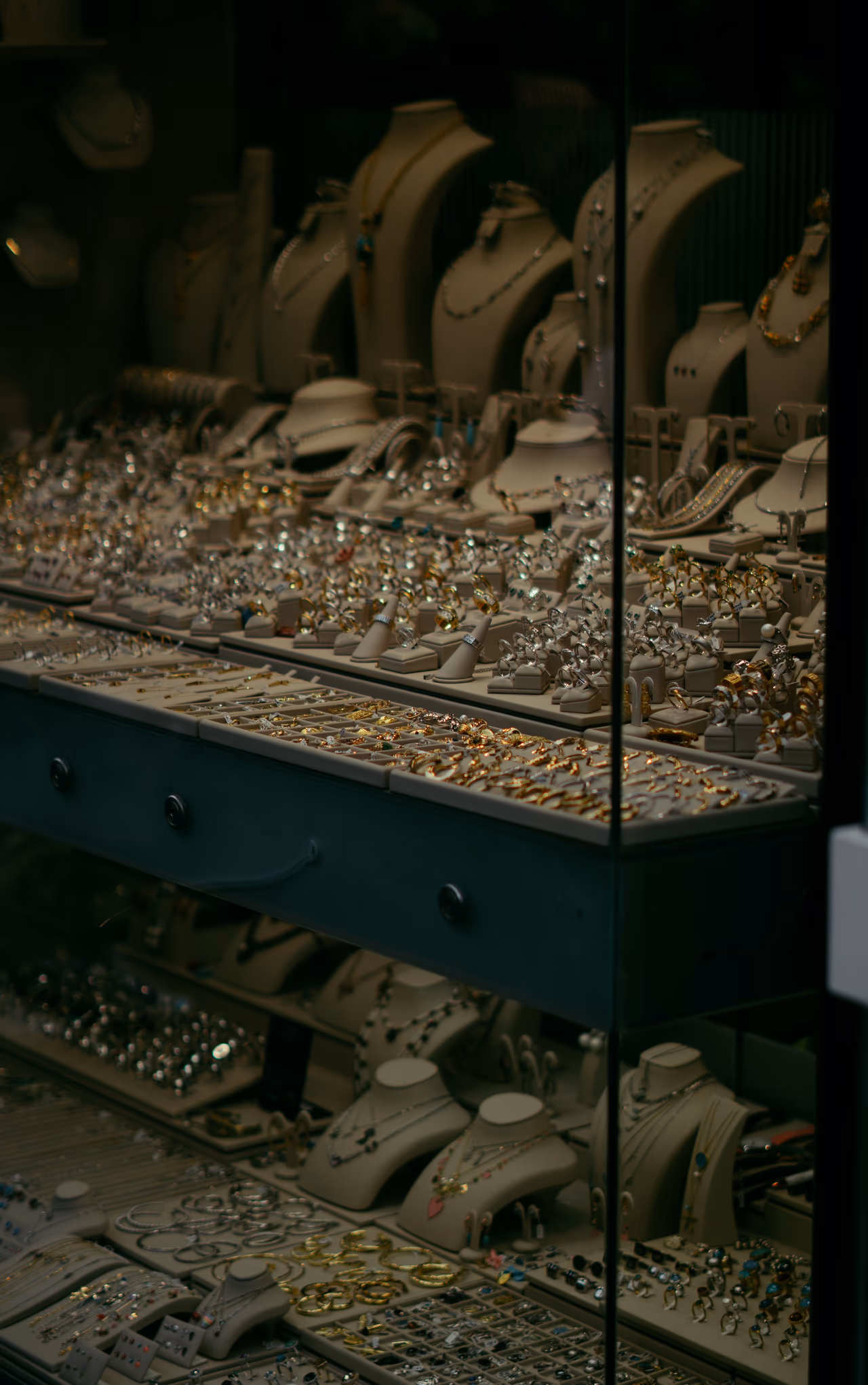Shop Smarter With Qatar Privilege Club & Avios At Duty Free