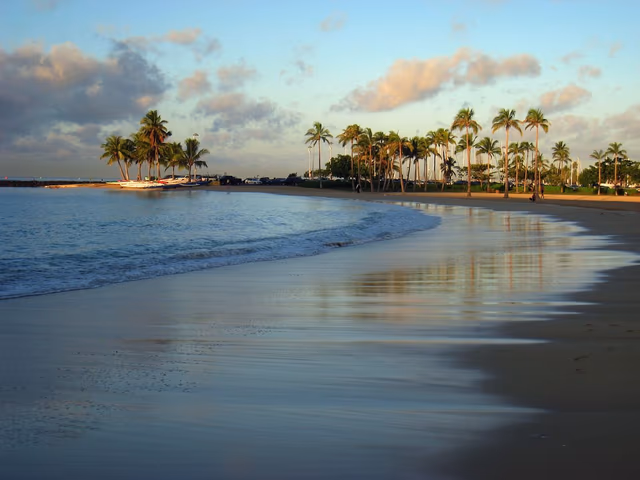 Hyatt Centric Waikiki Beach: A Points and Cash-Math Guide