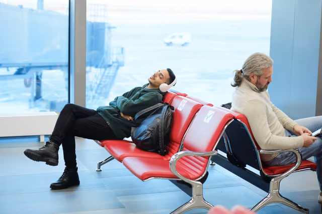 Flight Compensation Guide 2026: DOT Rules, EU261, and the Card-Coverage Stack