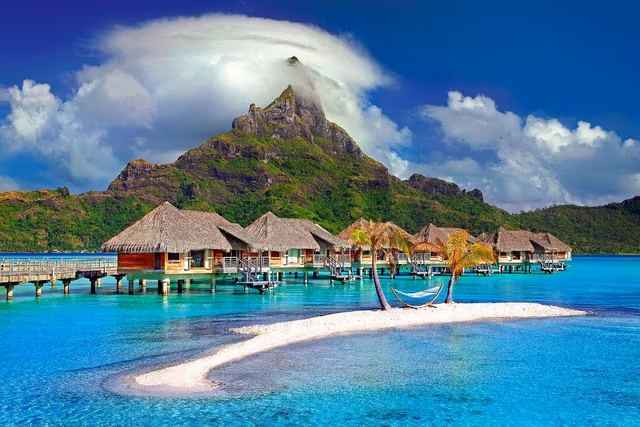 Going vs. FareDrop: Which Flight Deal Service Is Right for You?