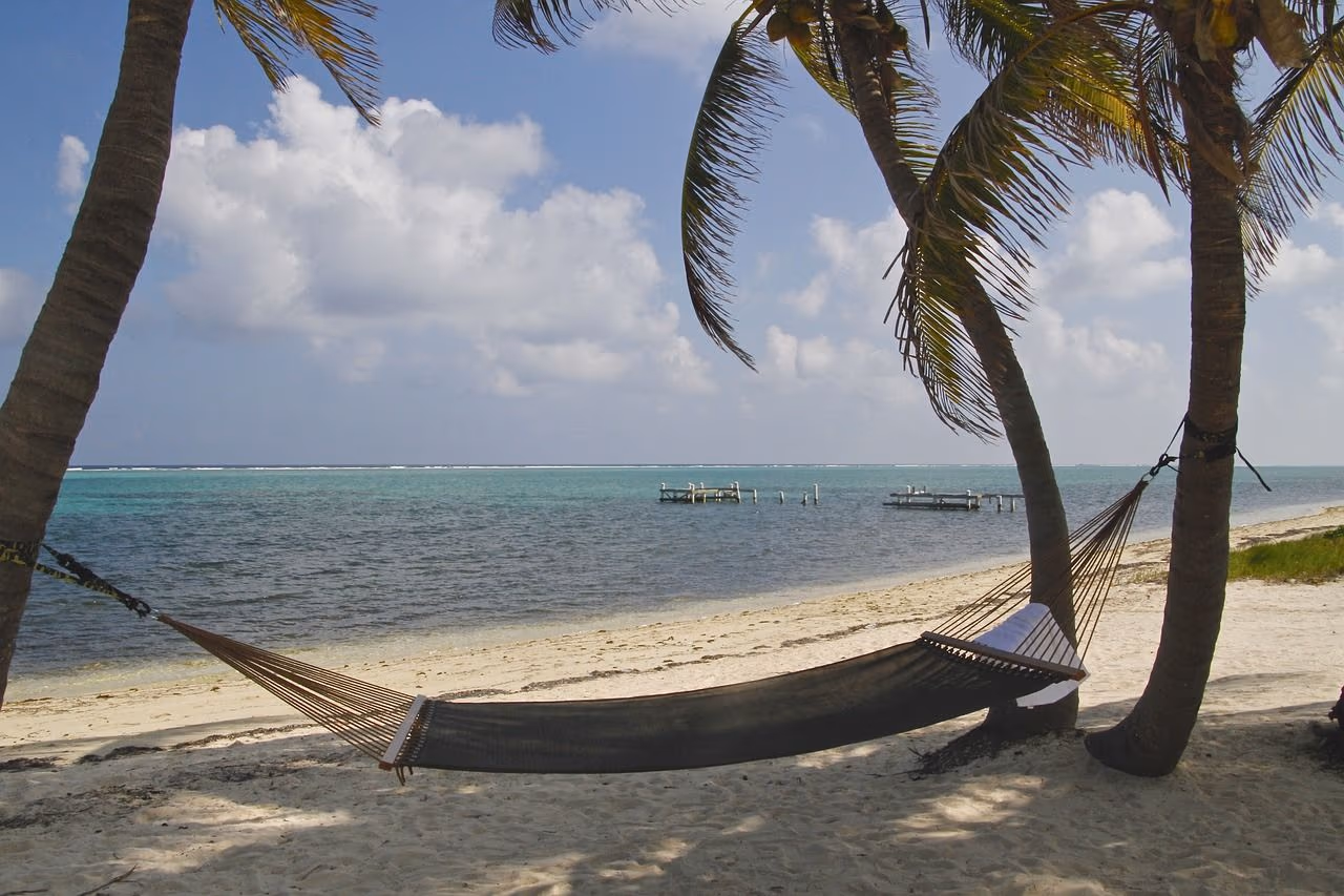 Grand Cayman Getaways: Discovering Luxury and Coastal Charm