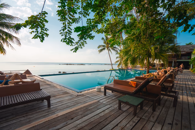 The Ultimate Showdown: Hilton Honors Vs IHG Rewards Club