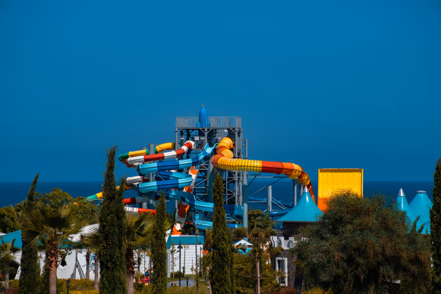 10 Best Hotels With Water Parks in the U.S. for 2026 Family Vacations