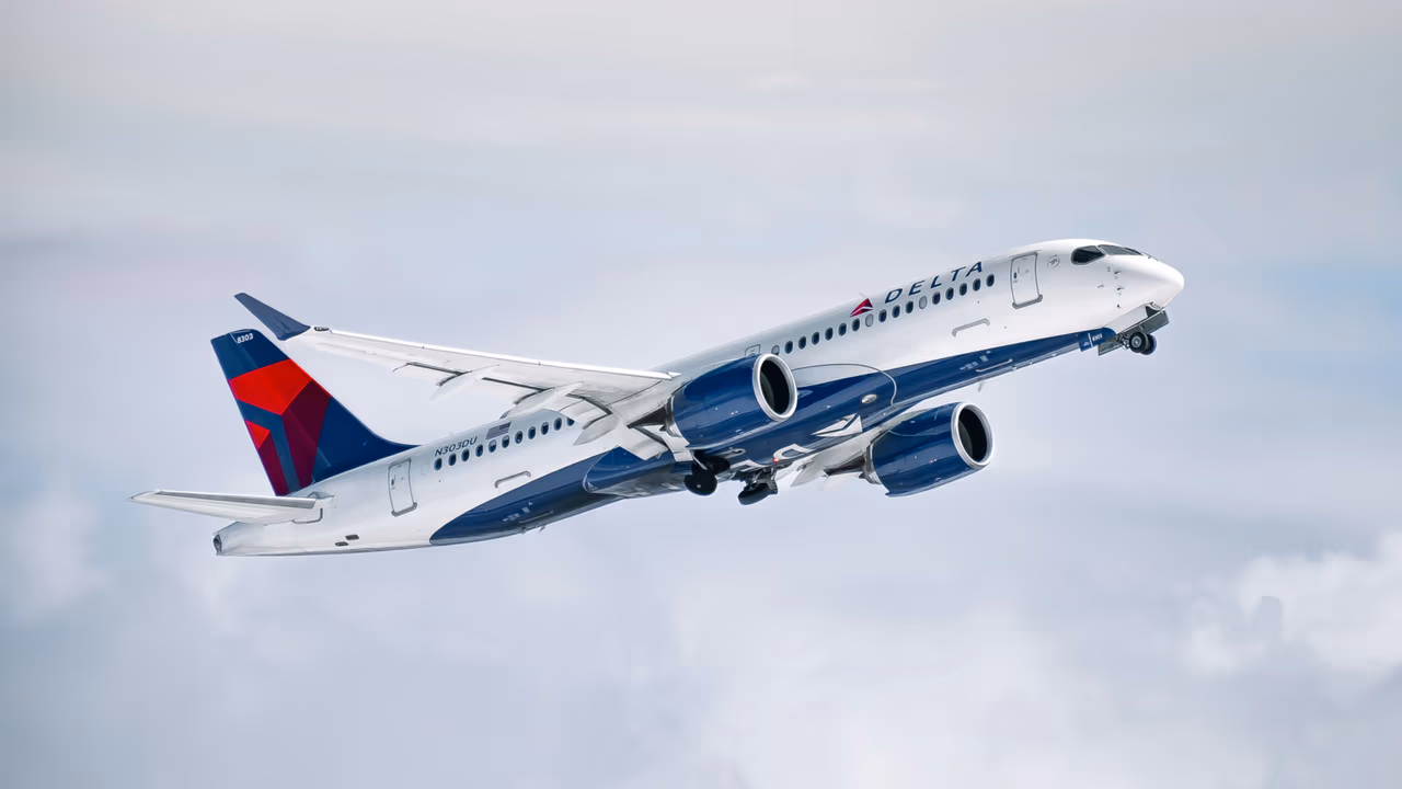 How Far in Advance Can You Book a Flight: Complete 2025 Guide