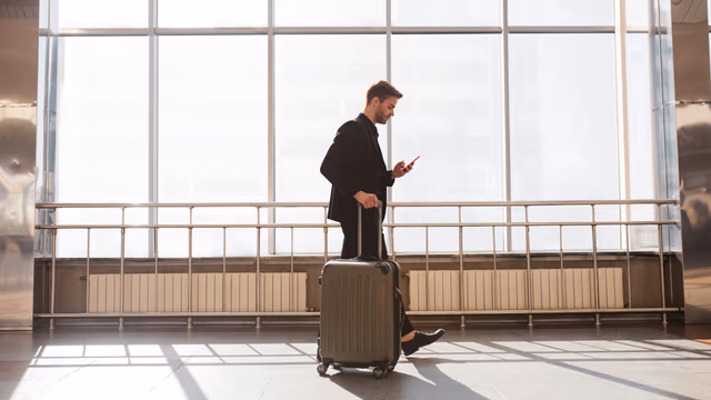 How to Find Cheaper Last-Minute Flights: 7 Strategies That Actually Work