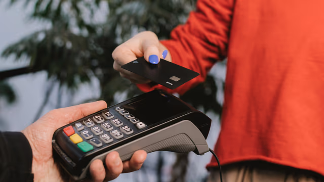 How to Stack Credit Card Rewards: Tools and Strategies