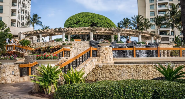 Marriott Bonvoy Bold vs. Boundless: Which Chase Marriott Card Wins in 2026?
