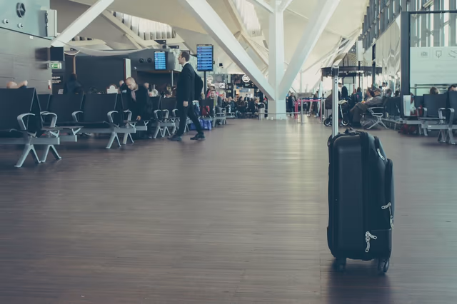 Save Money With These Airlines With Free Carry On