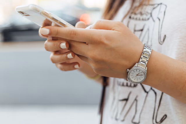 Snaptravel vs.Traditional Travel Agencies:Which is Better?