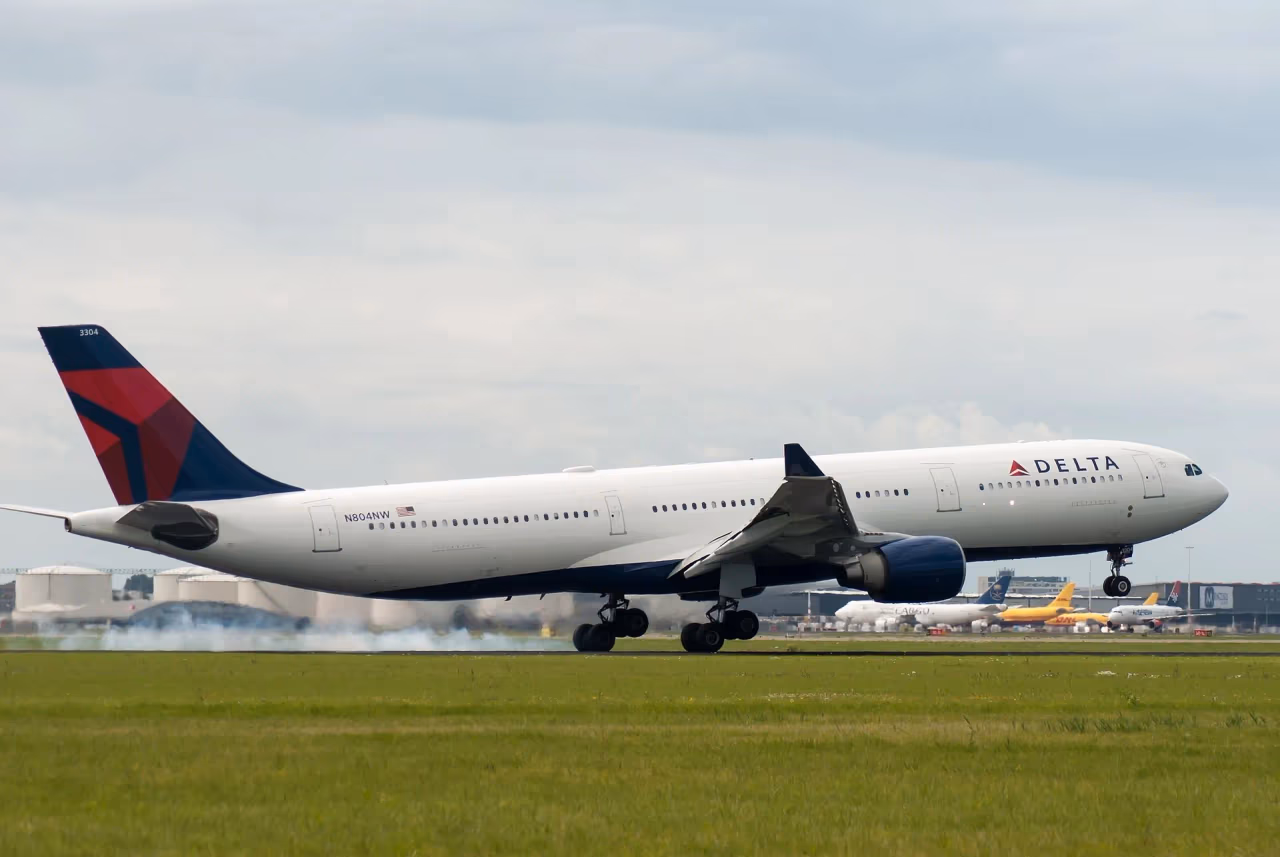 Best Airline Miles Programs for International Travel: Complete 2025 Guide