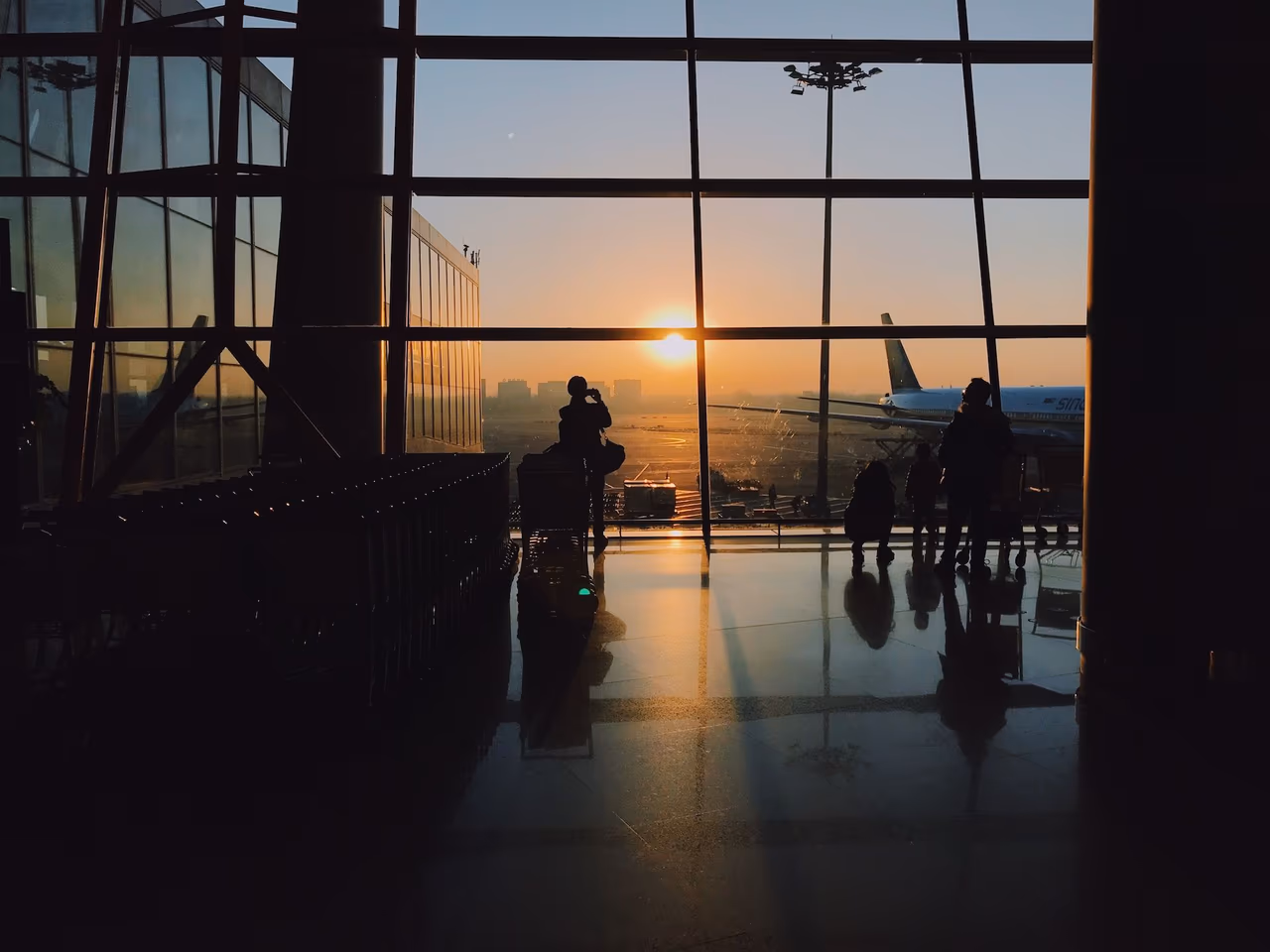 Understanding Airline Flight Delay & Cancellation Policies