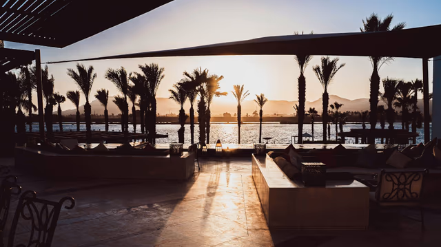 How to Earn Hilton Diamond Status with the Amex Aspire Card