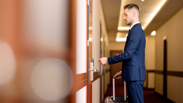 Wyndham Rewards Insider vs Elite Status: Which Path Delivers More Value?