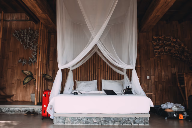 Capital One Venture Adds a $300 Hotel Credit to Its 75K Bonus
